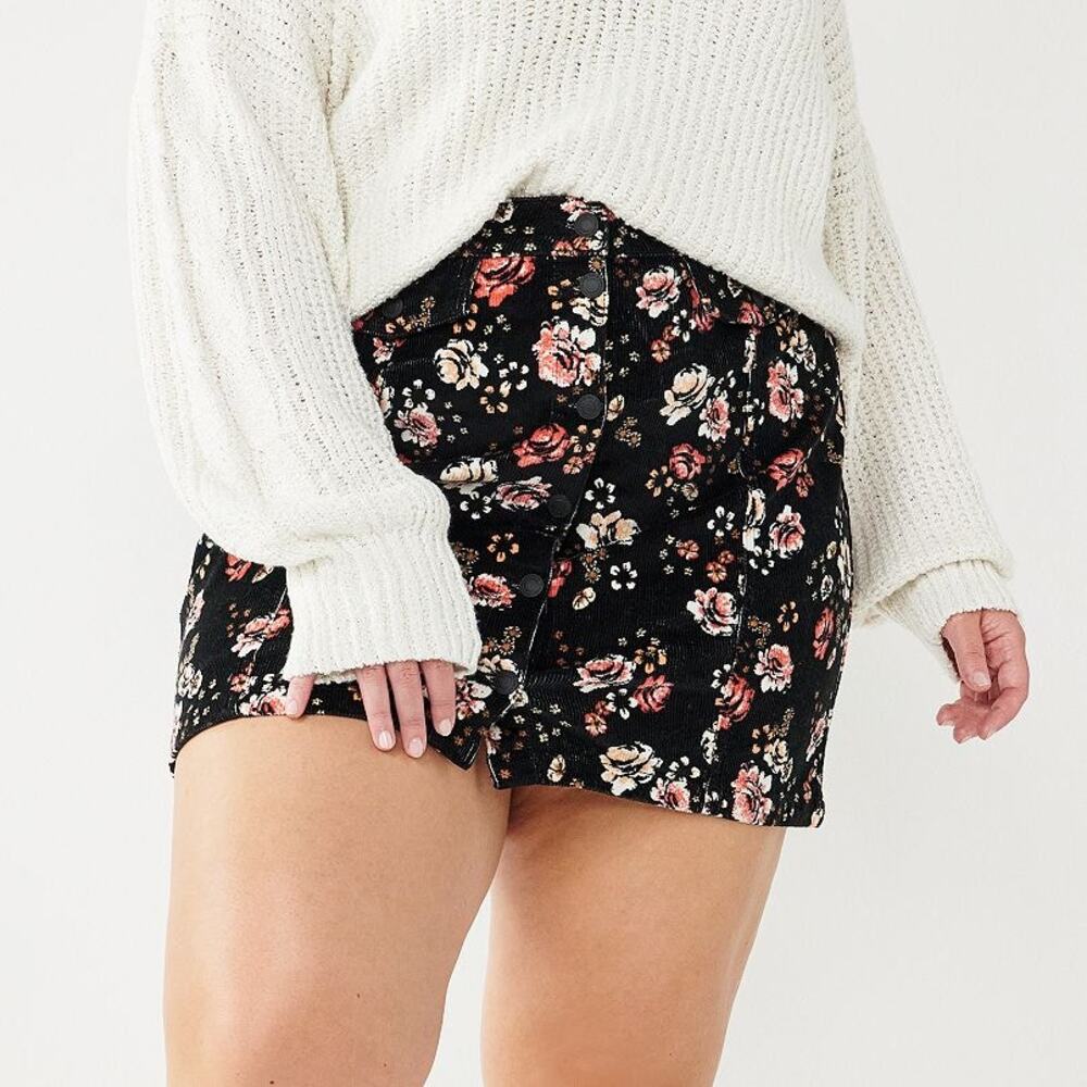 SO Kohls NEW Black Floral Button-Front Corduroy Mini Skirt Stretchy 26 Plus